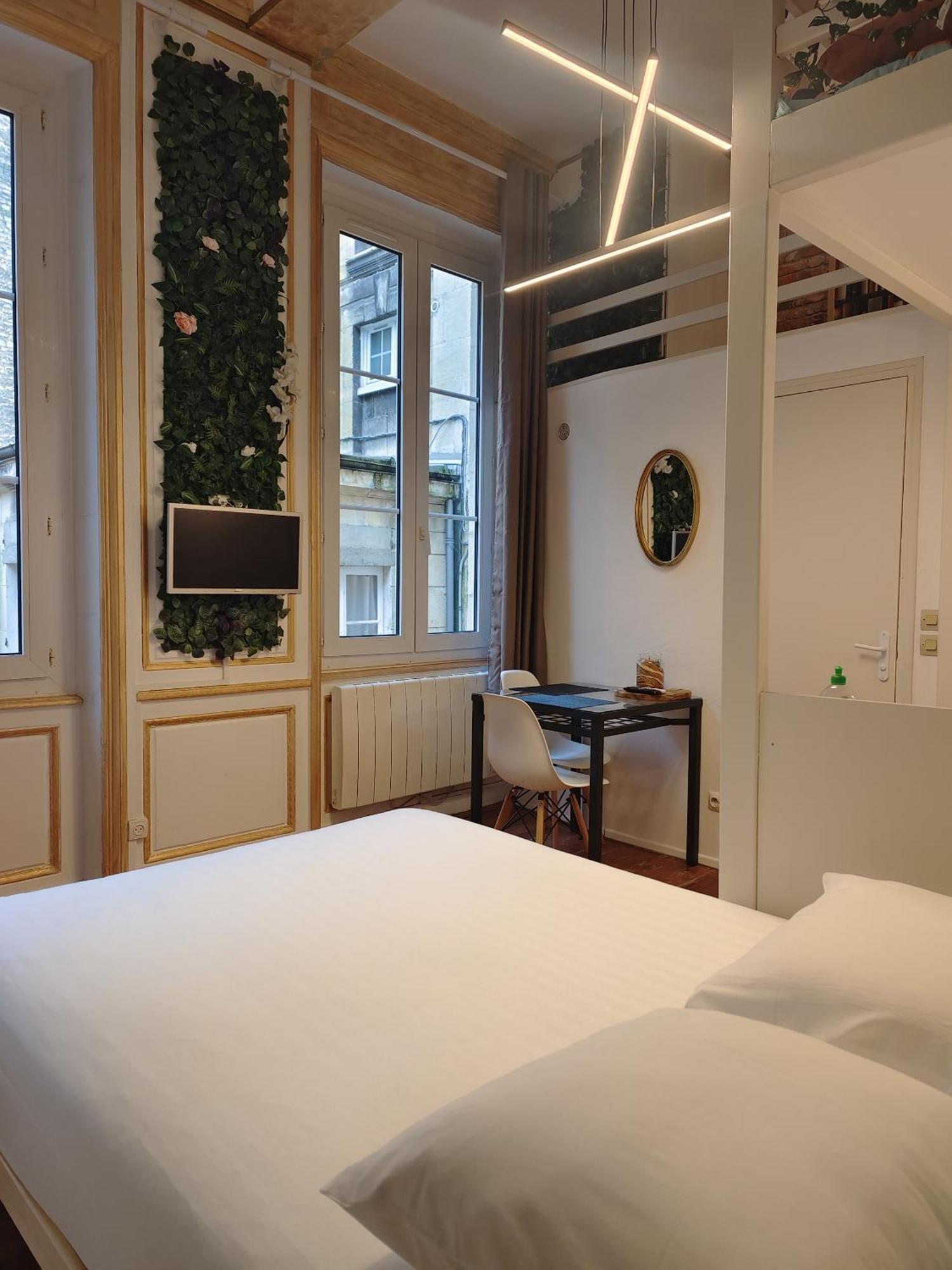 Studio Lumineux Et Fleuri Idealement Situe Appartement Caen Buitenkant foto